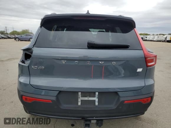 ✅ 2023 Volvo XC40 Ultimate • VIN: YV4ED3UM8P2961627 • Lot: 55118625. Wystawiony na Copart z przebiegiem 17 059 mil. Bezpłatny archiwum sprzedaży aukcyjnych z USA i szczegółowy raport historii pojazdu na DreamBid. Zdjęcie 6.