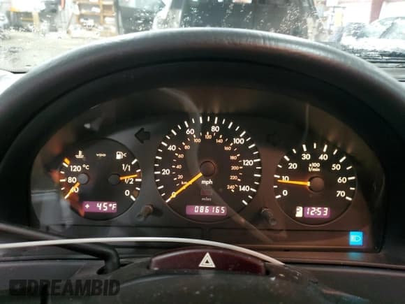 ✅ 2005 Mercedes-Benz M 500 • VIN: 4JGAB75E55A539853 • Lot: 45190535. Listed on Copart with 86,165 mi. Free auction sales archive from the USA and detailed vehicle history report at DreamBid. Image 9.