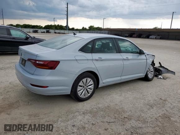 ✅ 2019 Volkswagen Jetta S • VIN: 3VWN57BU5KM086371 • Lot: 69565305. Listed on Copart with 57,189 mi. Free auction sales archive from the USA and detailed vehicle history report at DreamBid. Image 3.