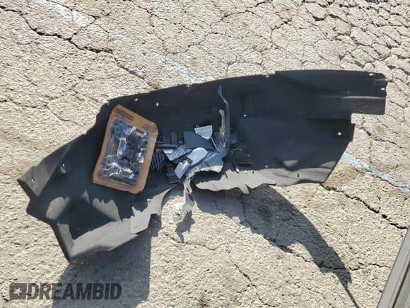 ✅ 2018 Ford F-150 Lariat • VIN: 1FTEW1CG9JKE40050 • Lot: 91322285. Wystawiony na Copart z przebiegiem 68 362 mil. Bezpłatny archiwum sprzedaży aukcyjnych z USA i szczegółowy raport historii pojazdu na DreamBid. Zdjęcie 12.