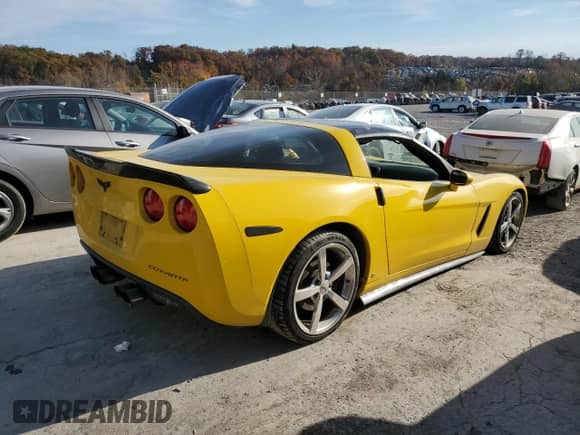 2008 Chevrolet Corvette с VIN 1G1YY25W885134069, выставлен на аукционе Copart как лот 77441814 с пробегом 183 684 миль миль и Списание • Salvage title. История ставок и продаж доступна на DreamBid. Изображение 3.