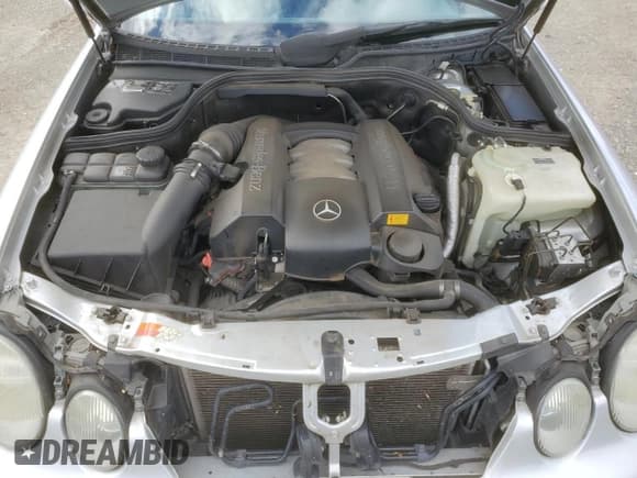 ✅ 2001 Mercedes-Benz CLK 320/430 • VIN: WDBLK65G41T076173 • Lot: 46253745. Wystawiony na Copart z przebiegiem 175 868 mil. Bezpłatny archiwum sprzedaży aukcyjnych z USA i szczegółowy raport historii pojazdu na DreamBid. Zdjęcie 11.