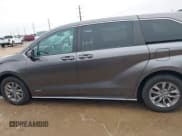 ✅ 2021 Toyota Sienna LE • VIN: 5TDKRKEC4MS016203 • Lot: 43384218. Wystawiony na IAAI z przebiegiem 109 550 mil. Bezpłatny archiwum sprzedaży aukcyjnych z USA i szczegółowy raport historii pojazdu na DreamBid. Zdjęcie 14.