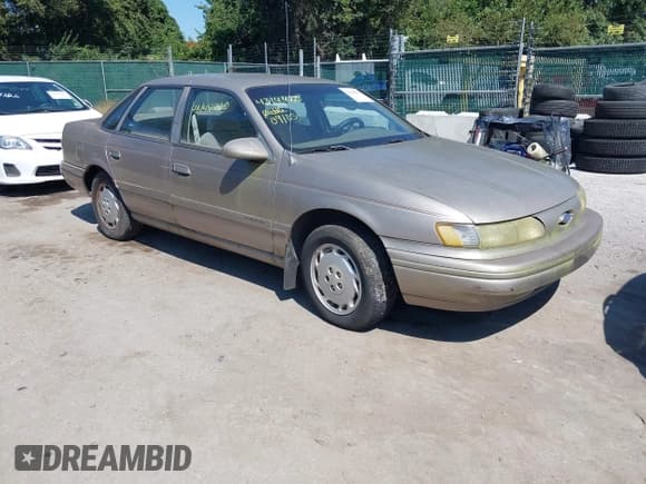 ✅ 1994 Ford Taurus GL • VIN: 1FALP5241RA276416 • Lot: 43144220. Listed on IAAI with 72,708 mi. Free auction sales archive from the USA and detailed vehicle history report at DreamBid. Image 1.
