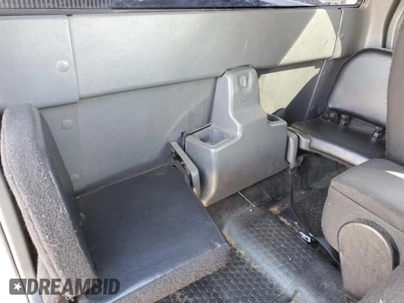 ✅ 2005 Ford Ranger XLT • VIN: 1FTYR44E75PA51001 • Lot: 49410335. Wystawiony na Copart z przebiegiem 163 511 mil. Bezpłatny archiwum sprzedaży aukcyjnych z USA i szczegółowy raport historii pojazdu na DreamBid. Zdjęcie 10.