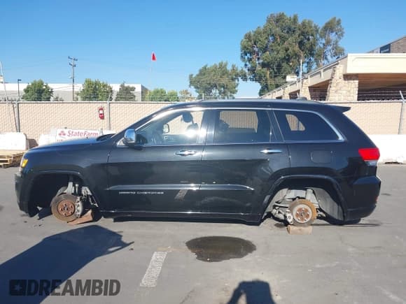 ✅ 2015 Jeep Grand Cherokee Overland • VIN: 1C4RJFCT0FC787911 • Lot: 43399363. Listed on IAAI with Not provided. Free auction sales archive from the USA and detailed vehicle history report at DreamBid. Image 13.