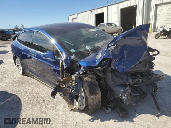 ✅ 2020 Tesla Model X Performance • VIN: 5YJXCBE44LF283103 • Lot: 46612005. Listed on Copart with Not provided. Free auction sales archive from the USA and detailed vehicle history report at DreamBid. Image 4.