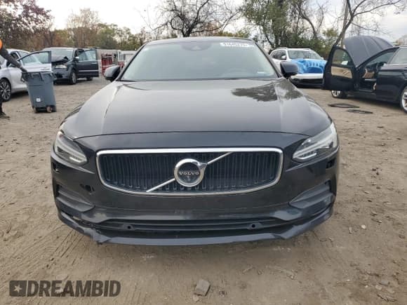 ✅ 2018 Volvo S90 Momentum • VIN: LVY982MKXJP016313 • Lot: 91645275. Wystawiony na Copart z przebiegiem 174 238 mil. Bezpłatny archiwum sprzedaży aukcyjnych z USA i szczegółowy raport historii pojazdu na DreamBid. Zdjęcie 5.