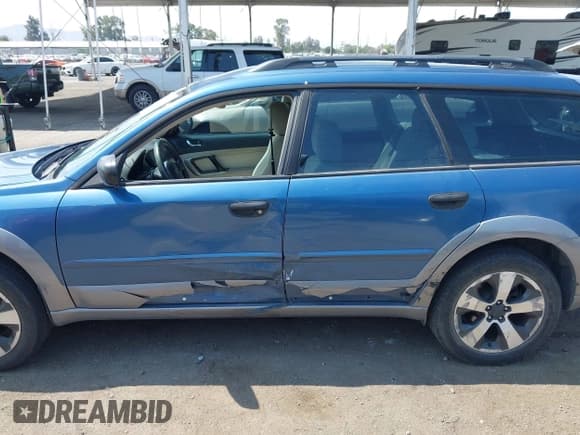 ✅ 2007 Subaru Legacy Outback • VIN: 4S4BP61C777336600 • Lot: 42773798. Wystawiony na IAAI z przebiegiem 202 006 mil. Bezpłatny archiwum sprzedaży aukcyjnych z USA i szczegółowy raport historii pojazdu na DreamBid. Zdjęcie 6.