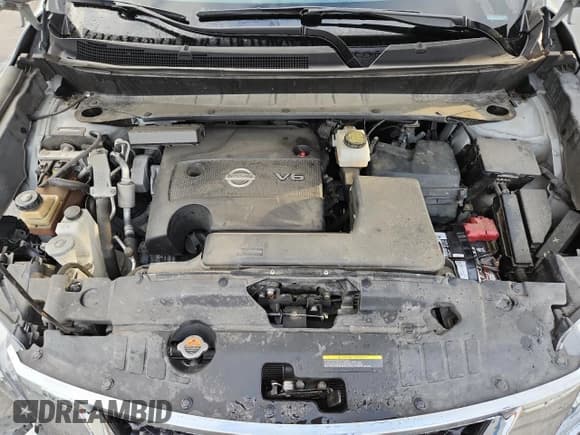 ✅ 2016 Nissan Pathfinder SV • VIN: 5N1AR2MM3GC604472 • Lot: 92615485. Listed on Copart with 82,320 mi. Free auction sales archive from the USA and detailed vehicle history report at DreamBid. Image 12.