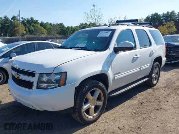 ✅ 2013 Chevrolet Tahoe LT • VIN: 1GNSKBE01DR167578 • Лот: 43160382. Опубликован ранее на IAAI с пробегом 207 479 миль. Бесплатный доступ к архиву аукционных продаж из США и подробный отчёт об истории автомобиля на DreamBid. Изображение 17.