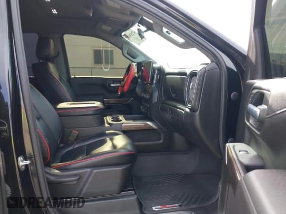 ✅ 2021 Chevrolet Silverado 1500 RST • VIN: 1GCUYEEL8MZ376540 • Lot: 42153636. Wystawiony na IAAI z przebiegiem 40 516 mil. Bezpłatny archiwum sprzedaży aukcyjnych z USA i szczegółowy raport historii pojazdu na DreamBid. Zdjęcie 5.