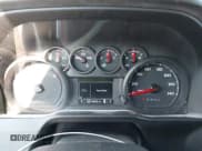 ✅ 2020 Chevrolet Silverado 1500 Custom Trail Boss • VIN: 3GCPYCEF3LG244943 • Lot: 43350455. Wystawiony na IAAI z przebiegiem 94 420 mil. Bezpłatny archiwum sprzedaży aukcyjnych z USA i szczegółowy raport historii pojazdu na DreamBid. Zdjęcie 7.