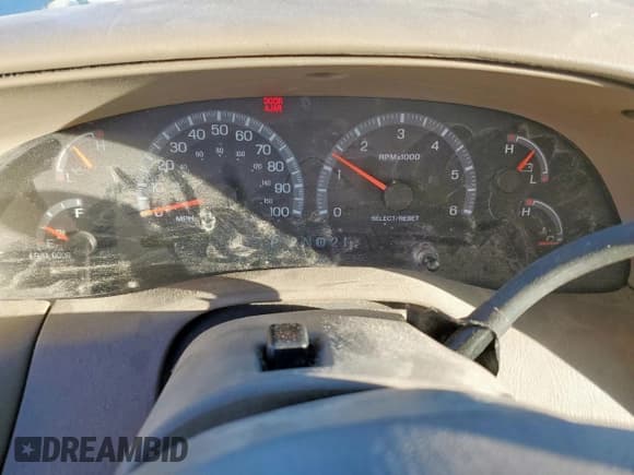 ✅ 2001 Ford F-150 XL • VIN: 1FTZX17201NB01673 • Lot: 85209505. Listed on Copart with 209,967 mi. Free auction sales archive from the USA and detailed vehicle history report at DreamBid. Image 9.