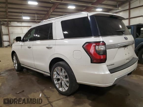 ✅ 2018 Ford Expedition Platinum • VIN: 1FMJU1MT8JEA00993 • Lot: 93372415. Wystawiony na Copart z przebiegiem 130 265 mil. Bezpłatny archiwum sprzedaży aukcyjnych z USA i szczegółowy raport historii pojazdu na DreamBid. Zdjęcie 2.