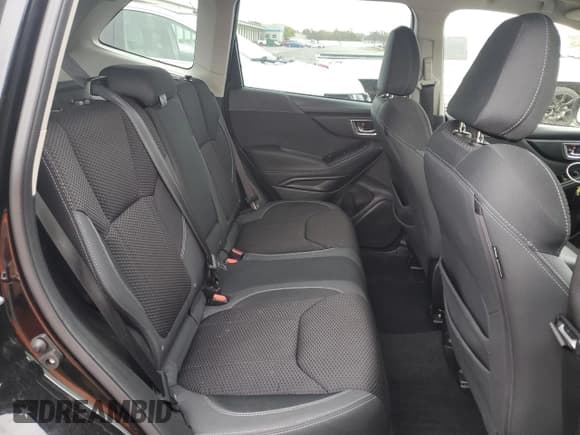 ✅ 2023 Subaru Forester Premium • VIN: JF2SKAEC7PH405541 • Lot: 82771825. Wystawiony na Copart z przebiegiem 41 541 mil. Bezpłatny archiwum sprzedaży aukcyjnych z USA i szczegółowy raport historii pojazdu na DreamBid. Zdjęcie 10.