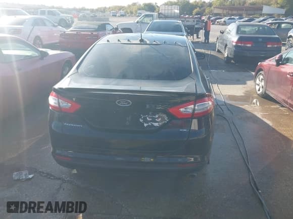 ✅ 2016 Ford Fusion SE • VIN: 3FA6P0H77GR258328 • Lot: 43592644. Listed on IAAI with 187,191 mi. Free auction sales archive from the USA and detailed vehicle history report at DreamBid. Image 16.