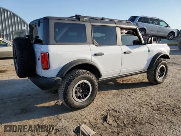 ✅ 2024 Ford Bronco Black Diamond • VIN: 1FMEE1BP8RLA18678 • Lot: 74770364. Listed on Copart with 4,858 mi. Free auction sales archive from the USA and detailed vehicle history report at DreamBid. Image 3.