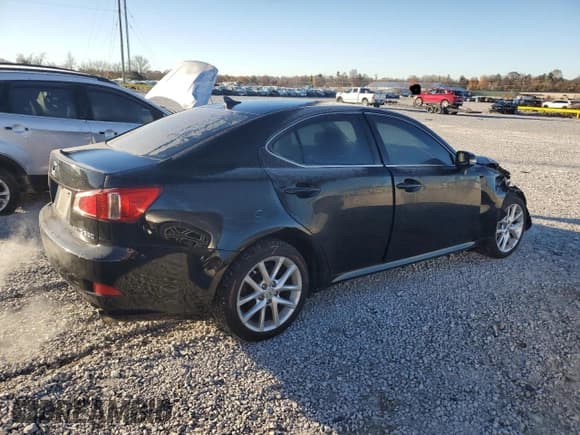 ✅ 2011 Lexus IS 350 • VIN: JTHCE5C26B5001165 • Lot: 92924235. Listed on Copart with 116,259 mi. Free auction sales archive from the USA and detailed vehicle history report at DreamBid. Image 3.