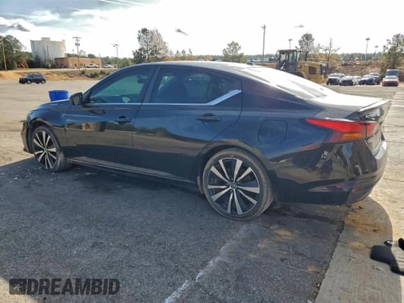 ✅ 2019 Nissan Altima SR • VIN: 1N4BL4CV4KC125010 • Lot: 94240525. Wystawiony na Copart z przebiegiem 191 235 mil. Bezpłatny archiwum sprzedaży aukcyjnych z USA i szczegółowy raport historii pojazdu na DreamBid. Zdjęcie 2.