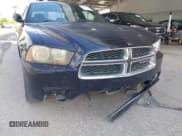 ✅ 2012 Dodge Charger SE • VIN: 2C3CDXBG2CH271084 • Lot: 43267576. Wystawiony na IAAI z przebiegiem 97 042 mil. Bezpłatny archiwum sprzedaży aukcyjnych z USA i szczegółowy raport historii pojazdu na DreamBid. Zdjęcie 6.