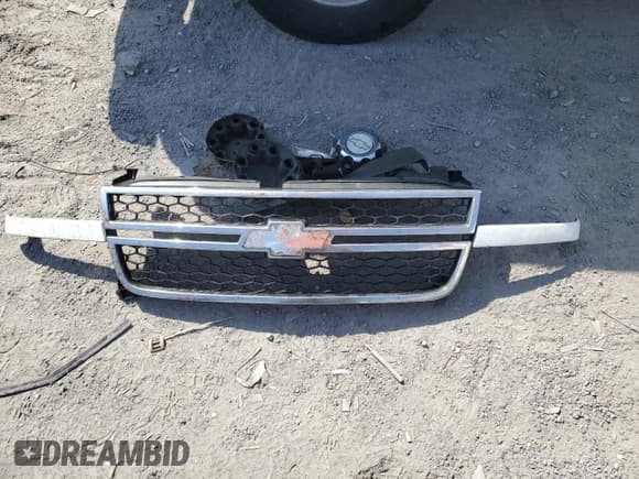 ✅ 2006 Chevrolet Silverado 2500HD LT2 • VIN: 1GCHK23D06F146802 • Lot: 46215855. Wystawiony na Copart z przebiegiem 296 034 mil. Bezpłatny archiwum sprzedaży aukcyjnych z USA i szczegółowy raport historii pojazdu na DreamBid. Zdjęcie 12.