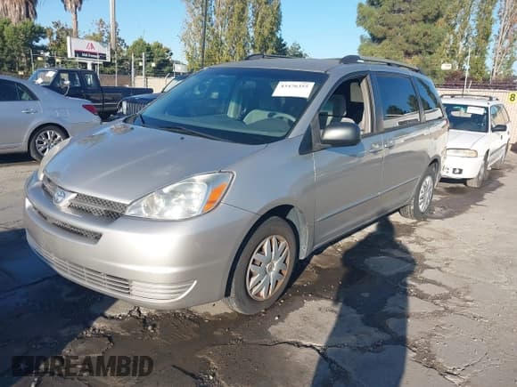 ✅ 2004 Toyota Sienna CE • VIN: 5TDZA23CX4S139383 • Lot: 43476355. Listed on IAAI with 109,803 mi. Free auction sales archive from the USA and detailed vehicle history report at DreamBid. Image 2.