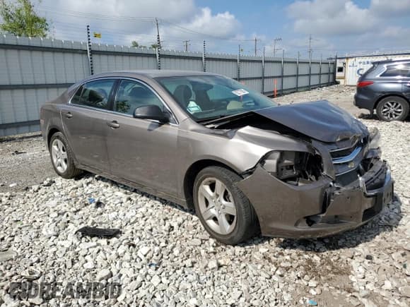 ✅ 2011 Chevrolet Malibu 1LS • VIN: 1G1ZB5E11BF125503 • Lot: 62777585. Wystawiony na Copart z przebiegiem 62 459 mil. Bezpłatny archiwum sprzedaży aukcyjnych z USA i szczegółowy raport historii pojazdu na DreamBid. Zdjęcie 4.