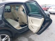 ✅ 2014 Volkswagen Passat SE • VIN: 1VWBN7A33EC103816 • Lot: 43741449. Wystawiony na IAAI z przebiegiem 89 047 mil. Bezpłatny archiwum sprzedaży aukcyjnych z USA i szczegółowy raport historii pojazdu na DreamBid. Zdjęcie 8.