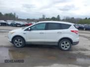 ✅ 2016 Ford Escape SE • VIN: 1FMCU9GX1GUA76589 • Лот: 42014929. Опубликован ранее на IAAI с пробегом 125 294 миль. Бесплатный доступ к архиву аукционных продаж из США и подробный отчёт об истории автомобиля на DreamBid. Изображение 14.
