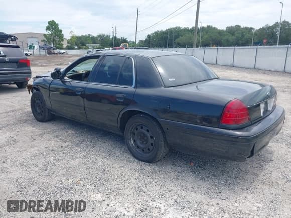 ✅ 2008 Ford Police Interceptor • VIN: 2FAHP71V08X118246 • Lot: 43097327. Listed on IAAI with Not provided. Free auction sales archive from the USA and detailed vehicle history report at DreamBid. Image 3.