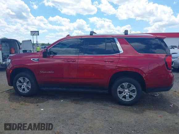 ✅ 2022 GMC Yukon SLE • VIN: 1GKS2AKD2NR333199 • Lot: 42394383. Listed on IAAI with 39,607 mi. Free auction sales archive from the USA and detailed vehicle history report at DreamBid. Image 15.