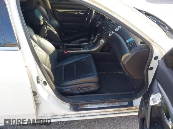 ✅ 2013 Acura TL • VIN: 19UUA8F21DA016926 • Lot: 42576107. Listed on IAAI with 170,073 mi. Free auction sales archive from the USA and detailed vehicle history report at DreamBid. Image 5.