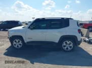 ✅ 2022 Jeep Renegade Limited • VIN: ZACNJDD17NPN99006 • Lot: 43304897. Wystawiony na IAAI z przebiegiem 26 206 mil. Bezpłatny archiwum sprzedaży aukcyjnych z USA i szczegółowy raport historii pojazdu na DreamBid. Zdjęcie 15.