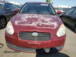 2010 Hyundai Accent GLS z VIN KMHCN4AC6AU423086, wystawiony jako Copart lot #62217374 z przebiegiem 205 962 mil mil oraz Szkoda całkowita • Salvage title. Historia ofert i sprzedaży dostępna na DreamBid. Obrazek 5.