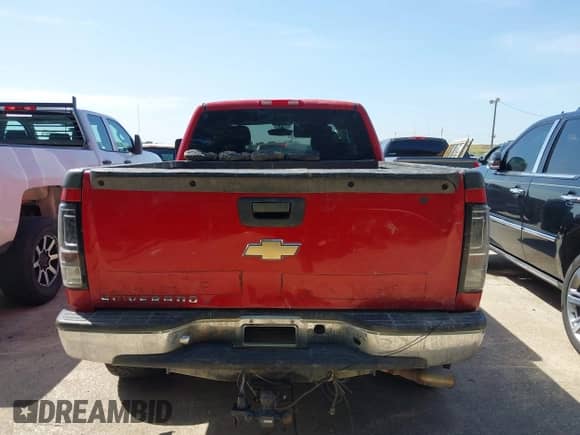 2010 Chevrolet Silverado 1500 Work Truck z VIN 1GCSCPEX2AZ120197, wystawiony jako IAAI lot #42876585 z przebiegiem 230 135 mil mil oraz . Historia ofert i sprzedaży dostępna na DreamBid. Obrazek 16.