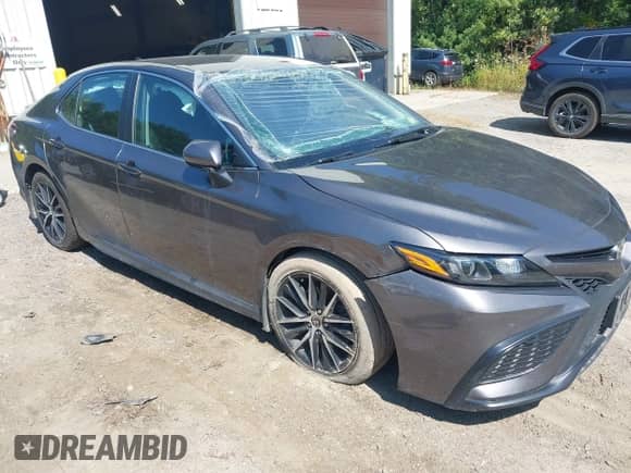 2022 Toyota Camry SE с VIN 4T1G11BK7NU065066, выставлен на аукционе IAAI как лот 43123616 с пробегом 37 526 миль миль и . История ставок и продаж доступна на DreamBid. Изображение 1.