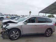 ✅ 2015 Nissan Pathfinder S • VIN: 5N1AR2MN3FC702800 • Lot: 42753958. Listed on IAAI with 141,571 mi. Free auction sales archive from the USA and detailed vehicle history report at DreamBid. Image 13.