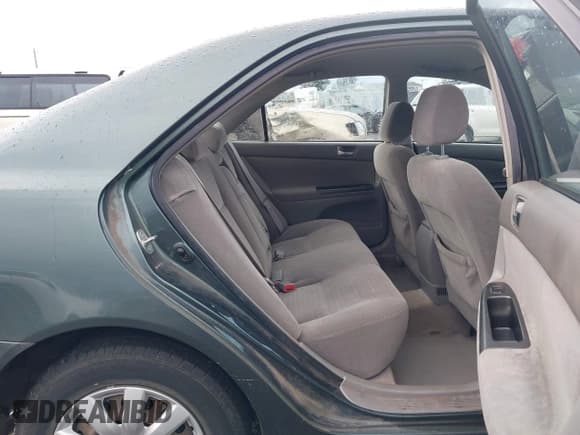 ✅ 2005 Toyota Camry STD • VIN: JTDBE32K350317126 • Lot: 43623503. Listed on IAAI with 291,098 mi. Free auction sales archive from the USA and detailed vehicle history report at DreamBid. Image 8.