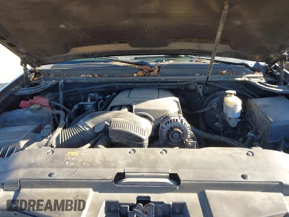 ✅ 2013 Chevrolet Suburban LT • VIN: 1GNSKJE78DR173059 • Lot: 43699809. Wystawiony na IAAI z przebiegiem 225 390 mil. Bezpłatny archiwum sprzedaży aukcyjnych z USA i szczegółowy raport historii pojazdu na DreamBid. Zdjęcie 10.