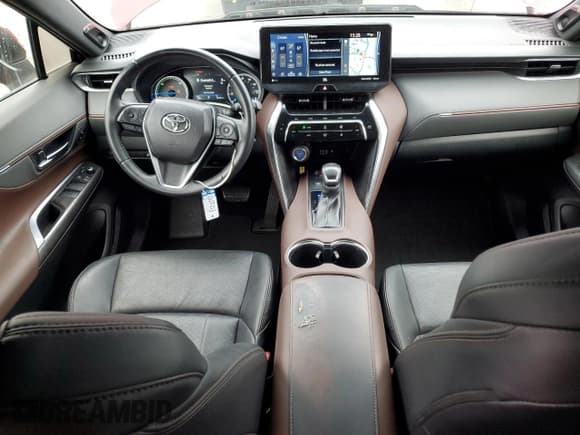 ✅ 2021 Toyota Venza XLE • VIN: JTEAAAAH4MJ072262 • Lot: 86876405. Wystawiony na Copart z przebiegiem 4 860 mil. Bezpłatny archiwum sprzedaży aukcyjnych z USA i szczegółowy raport historii pojazdu na DreamBid. Zdjęcie 8.