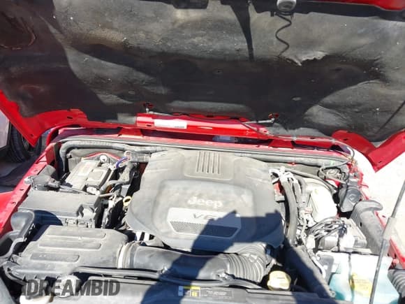 ✅ 2017 Jeep Wrangler Unlimited Sahara • VIN: 1C4HJWEG6HL518746 • Lot: 43528562. Wystawiony na IAAI z przebiegiem 124 601 mil. Bezpłatny archiwum sprzedaży aukcyjnych z USA i szczegółowy raport historii pojazdu na DreamBid. Zdjęcie 10.