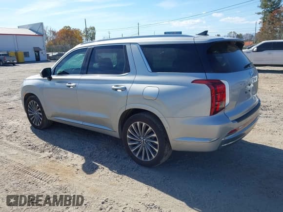 ✅ 2024 Hyundai Palisade Calligraphy • VIN: KM8R7DGE5RU695296 • Лот: 40627644. Опубликован ранее на IAAI с пробегом 3 149 миль. Бесплатный доступ к архиву аукционных продаж из США и подробный отчёт об истории автомобиля на DreamBid. Изображение 3.