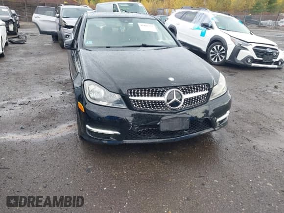 ✅ 2013 Mercedes-Benz C 300 Sport • VIN: WDDGF8AB4DG113013 • Lot: 43466227. Listed on IAAI with 154,765 mi. Free auction sales archive from the USA and detailed vehicle history report at DreamBid. Image 6.