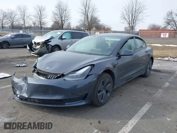 ✅ 2023 Tesla Model 3 • VIN: 5YJ3E1EA9PF426173 • Lot: 41351098. Wystawiony na IAAI z przebiegiem Nie podano. Bezpłatny archiwum sprzedaży aukcyjnych z USA i szczegółowy raport historii pojazdu na DreamBid. Zdjęcie 2.
