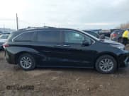 ✅ 2022 Toyota Sienna XLE • VIN: 5TDYSKFC4NS044257 • Lot: 43773110. Listed on IAAI with 40,864 mi. Free auction sales archive from the USA and detailed vehicle history report at DreamBid. Image 13.