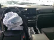 ✅ 2022 Ford Explorer ST-Line • VIN: 1FMSK8KH7NGA58041 • Lot: 45864905. Wystawiony na Copart z przebiegiem Nie podano. Bezpłatny archiwum sprzedaży aukcyjnych z USA i szczegółowy raport historii pojazdu na DreamBid. Zdjęcie 8.