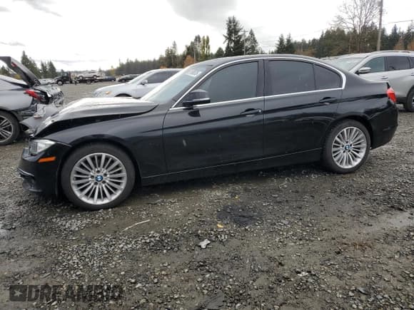 ✅ 2015 BMW 3 Series 328i xDrive • VIN: WBA3B5G57FNS12196 • Лот: 91198535. Опубликован ранее на Copart с пробегом 96 934 миль. Бесплатный доступ к архиву аукционных продаж из США и подробный отчёт об истории автомобиля на DreamBid. Изображение 1.