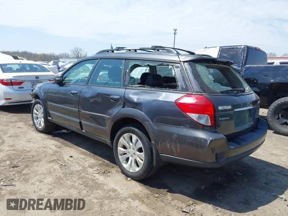 ✅ 2008 Subaru Outback XT Limited • VIN: 4S4BP63C986310522 • Лот: 42069382. Опубликован ранее на IAAI с пробегом 242 019 миль. Бесплатный доступ к архиву аукционных продаж из США и подробный отчёт об истории автомобиля на DreamBid. Изображение 3.