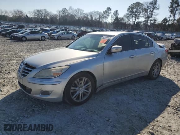 ✅ 2011 Hyundai Genesis • VIN: KMHGC4DE0BU115255 • Лот: 84972065. Опубликован ранее на Copart с пробегом 240 038 миль. Бесплатный доступ к архиву аукционных продаж из США и подробный отчёт об истории автомобиля на DreamBid. Изображение 1.